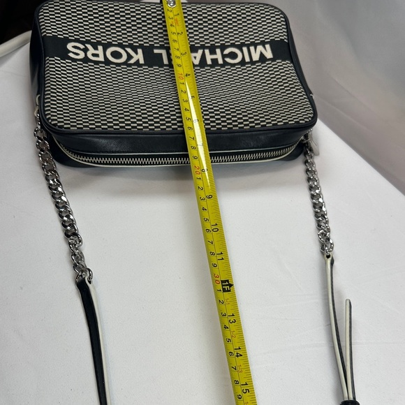 MICHAEL KORS Women's Jet Set Large Eastwest Cross Body Bag - Blk/ Off White - Picture 13 of 16